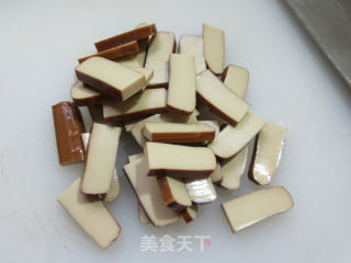鸡蛋干拌芦笋的做法步骤：2