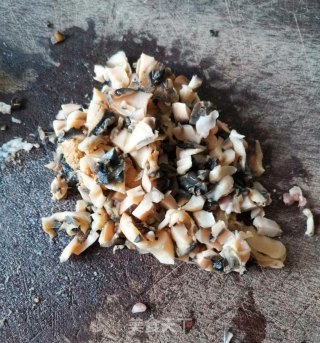 韭菜炒田螺肉的做法步骤：5