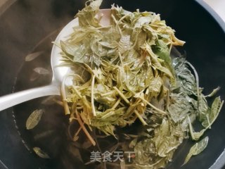 凉拌香椿的做法步骤：2