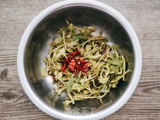 凉拌香椿的做法步骤：6