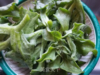 芝麻酱冰菜沙拉的做法步骤：1