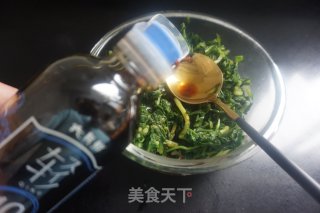 鲜得眉毛掉下来的马兰头拌香干的做法步骤：12