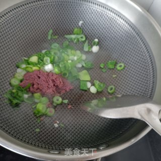 春葱鸡蛋炒蜢子虾酱的做法步骤：7