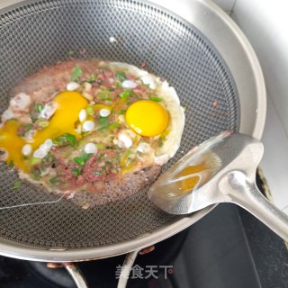 春葱鸡蛋炒蜢子虾酱的做法步骤：9