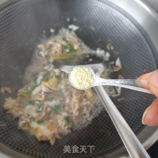春葱鸡蛋炒蜢子虾酱的做法步骤：11