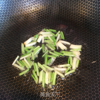 香菇肉末烧杏鲍菇的做法步骤：4