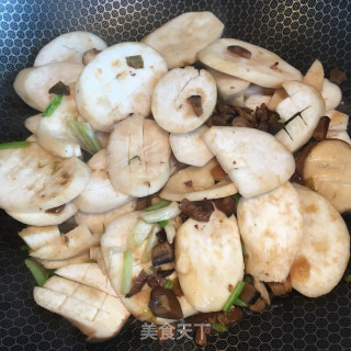 香菇肉末烧杏鲍菇的做法步骤：6