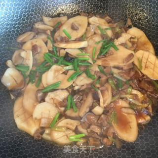 香菇肉末烧杏鲍菇的做法步骤：9