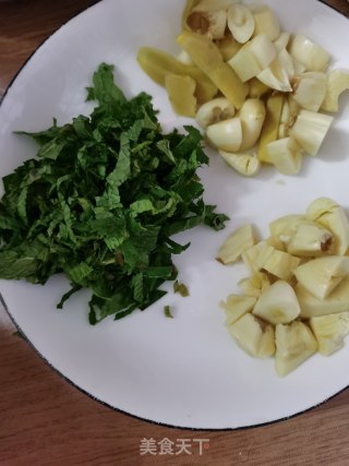 薄荷炒甜豆的做法步骤：2