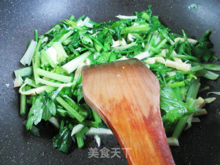 笋丝炒芹菜的做法步骤：4