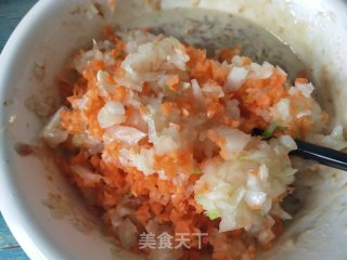 驴肉圆葱胡萝卜包子的做法步骤：4