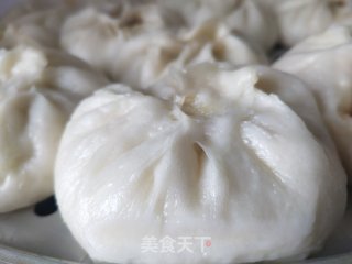 驴肉圆葱胡萝卜包子的做法步骤：8