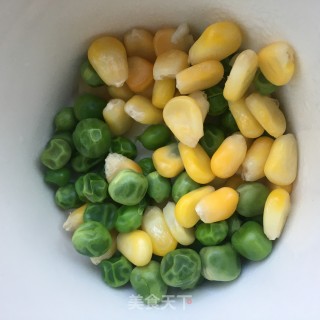 青豆玉米炒饭的做法步骤：3