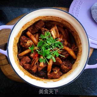 香辣排骨炖年糕的做法步骤：13