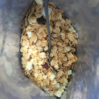 酸奶拌烤燕麦的做法步骤：1