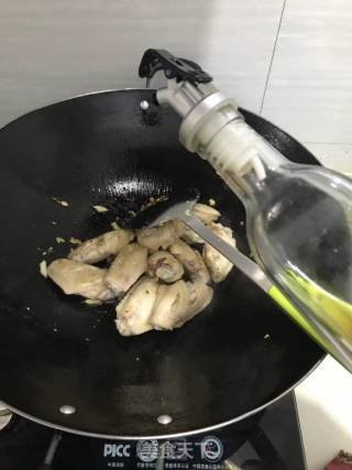 可乐鸡翅的做法步骤：2