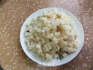 香菇酱笋丁的做法步骤：3