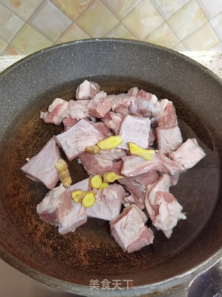 焖牛腩的做法步骤：4