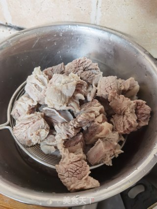 焖牛腩的做法步骤：7