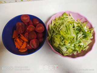 芹菜烧牛腩的做法步骤：2