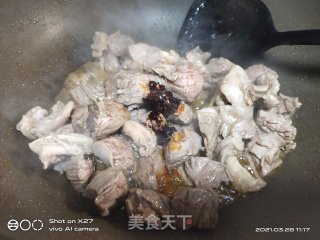 芹菜烧牛腩的做法步骤：5