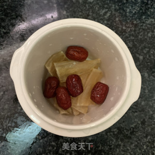 鱼胶炖牛奶的做法步骤：4