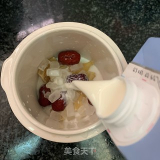 鱼胶炖牛奶的做法步骤：6