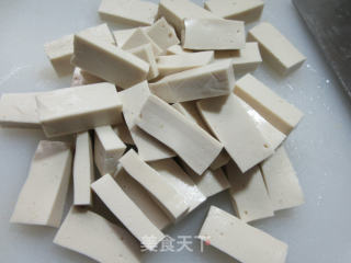 肉丝笋丝炒香锅豆腐的做法步骤：2