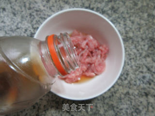 肉丝笋丝炒香锅豆腐的做法步骤：3