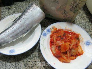 泡菜鲅鱼饼的做法步骤：1