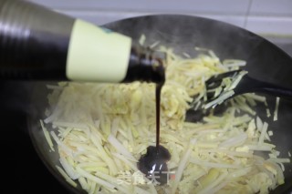 鸡蛋韭菜炒春笋的做法步骤：12