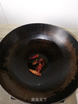 炝圆白菜的做法步骤：2