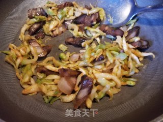 腊肉炒榨菜的做法步骤：4