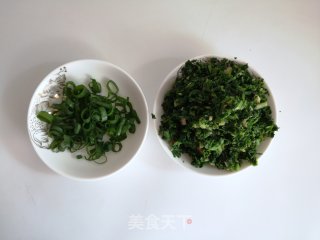 荠菜面汤的做法步骤：2