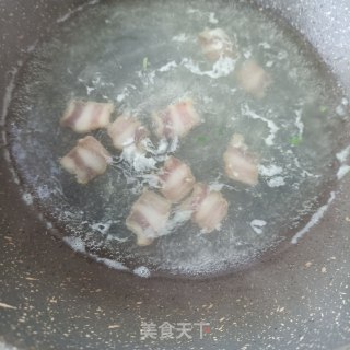 腊肉炒菠菜杆的做法步骤：8