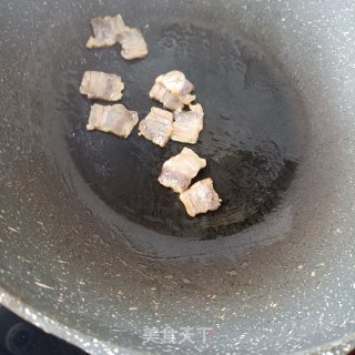 腊肉炒菠菜杆的做法步骤：12