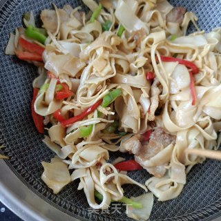 五花肉焖笋干的做法步骤：13