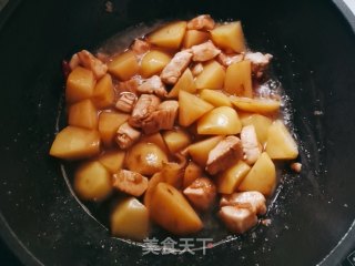 土豆烧鸡胸肉的做法步骤：7