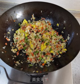 五彩炒米饭的做法步骤：8