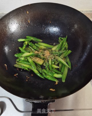 鸡脯肉炒芦笋的做法步骤：7