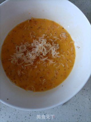 灯笼椒虾皮煎鸡蛋的做法步骤：4