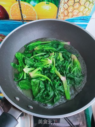 山药菠菜鸡蛋汤的做法步骤：2