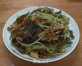海带豆芽香芹炒肉丝的做法步骤：9