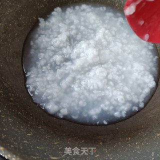 枸杞头粳米粥的做法步骤：4