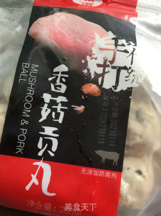 贡丸炒蒜苗的做法步骤：1