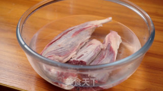 五香卤牛肉的做法步骤：1