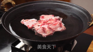 五香卤牛肉的做法步骤：2