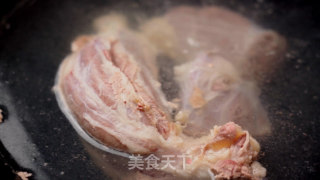 五香卤牛肉的做法步骤：4