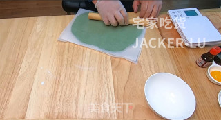 牛奶蛋黄小饼干，零失败高颜值，追剧小零食，一口一个，制作简单。的做法步骤：7