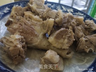 鸭肉炒芹菜的做法步骤：3